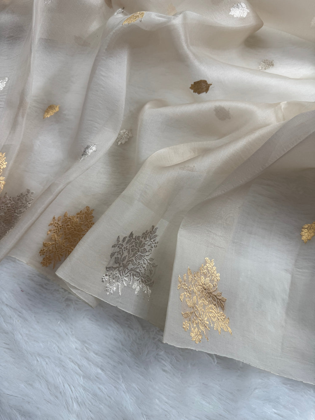 Creamish White Pure Kora Organza Silk Banarasi Saree