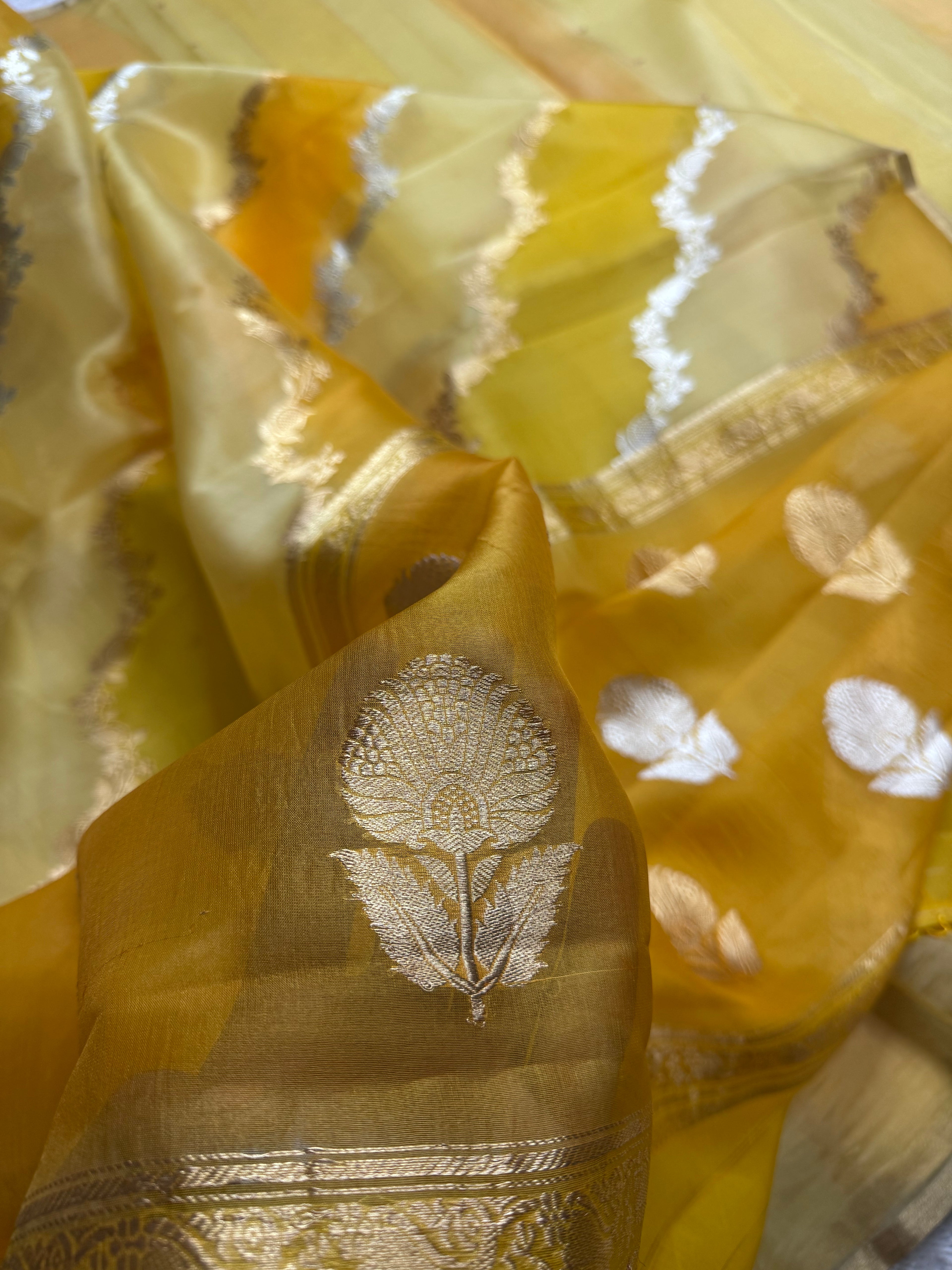 Rangkat Sona Roopa Pure Kora Organza Silk Banarasi Stripe Saree
