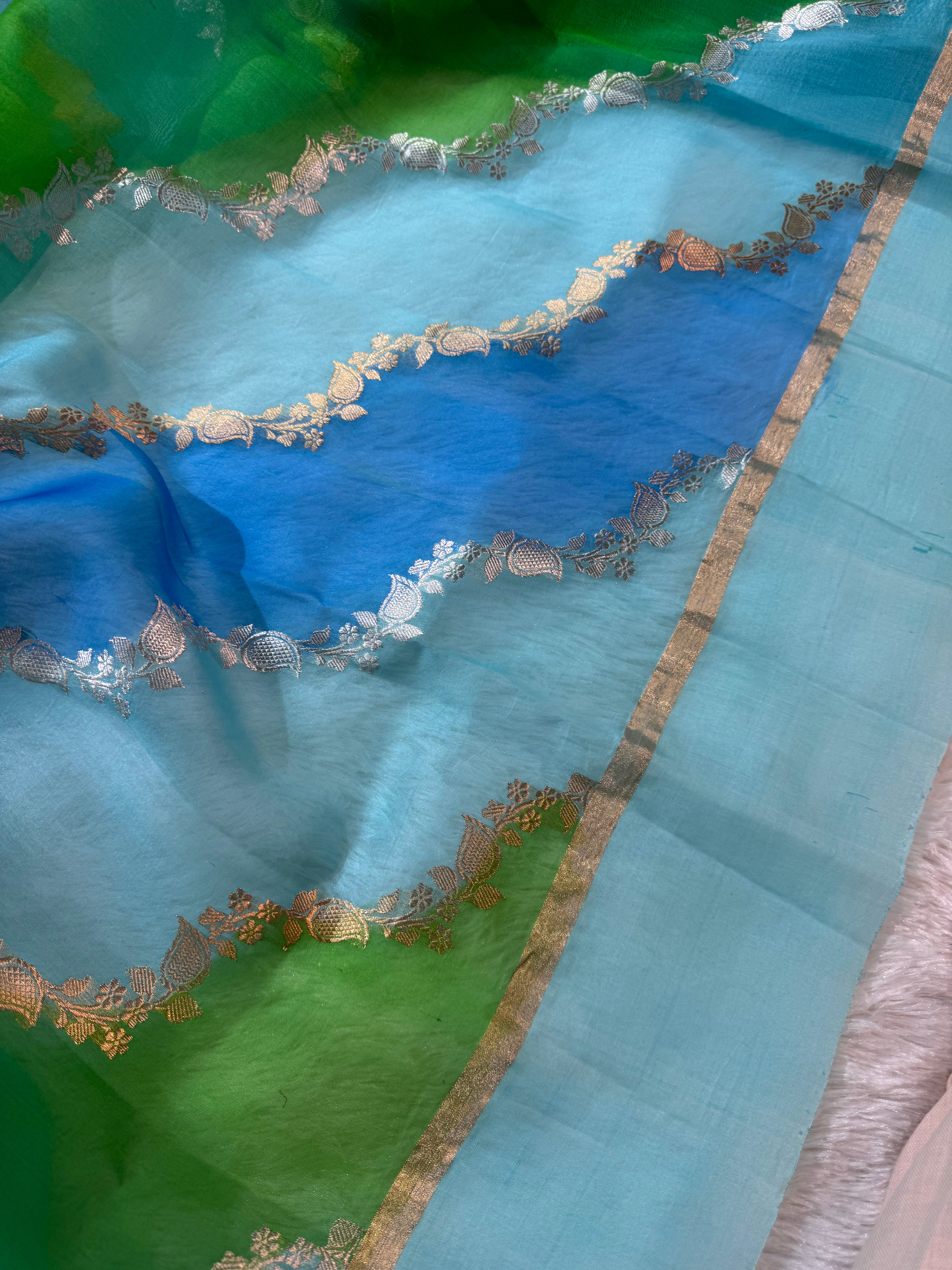 Rangkat Stripe Sona & Roopa Pure Kora Organza Silk Banarasi Saree