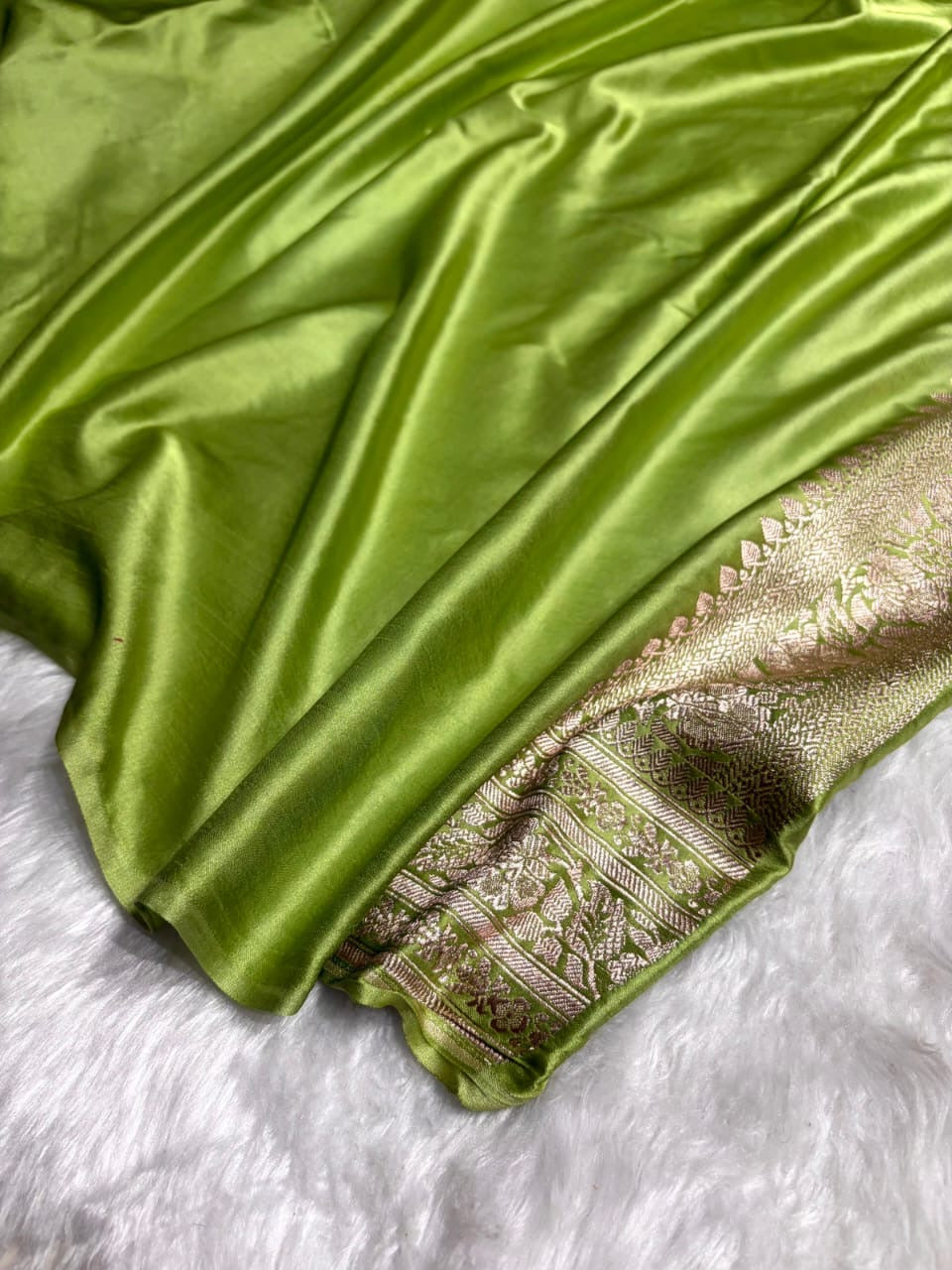 Rangkat Mashru Katan Silk Banarasi Saree