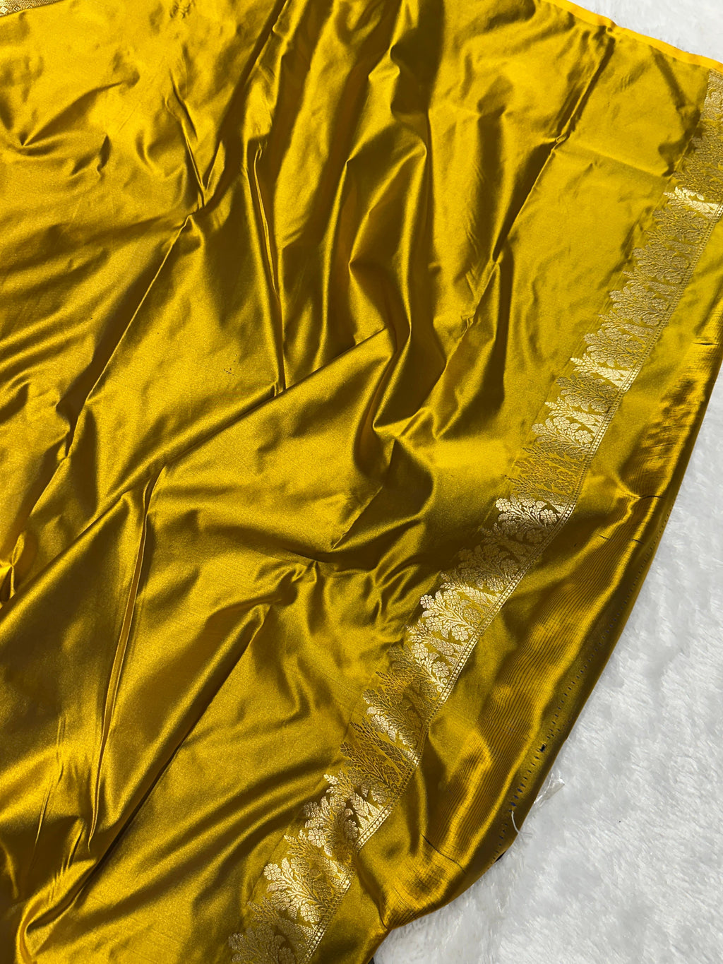 Mehendi Green Mashru Katan Silk Banarasi Saree
