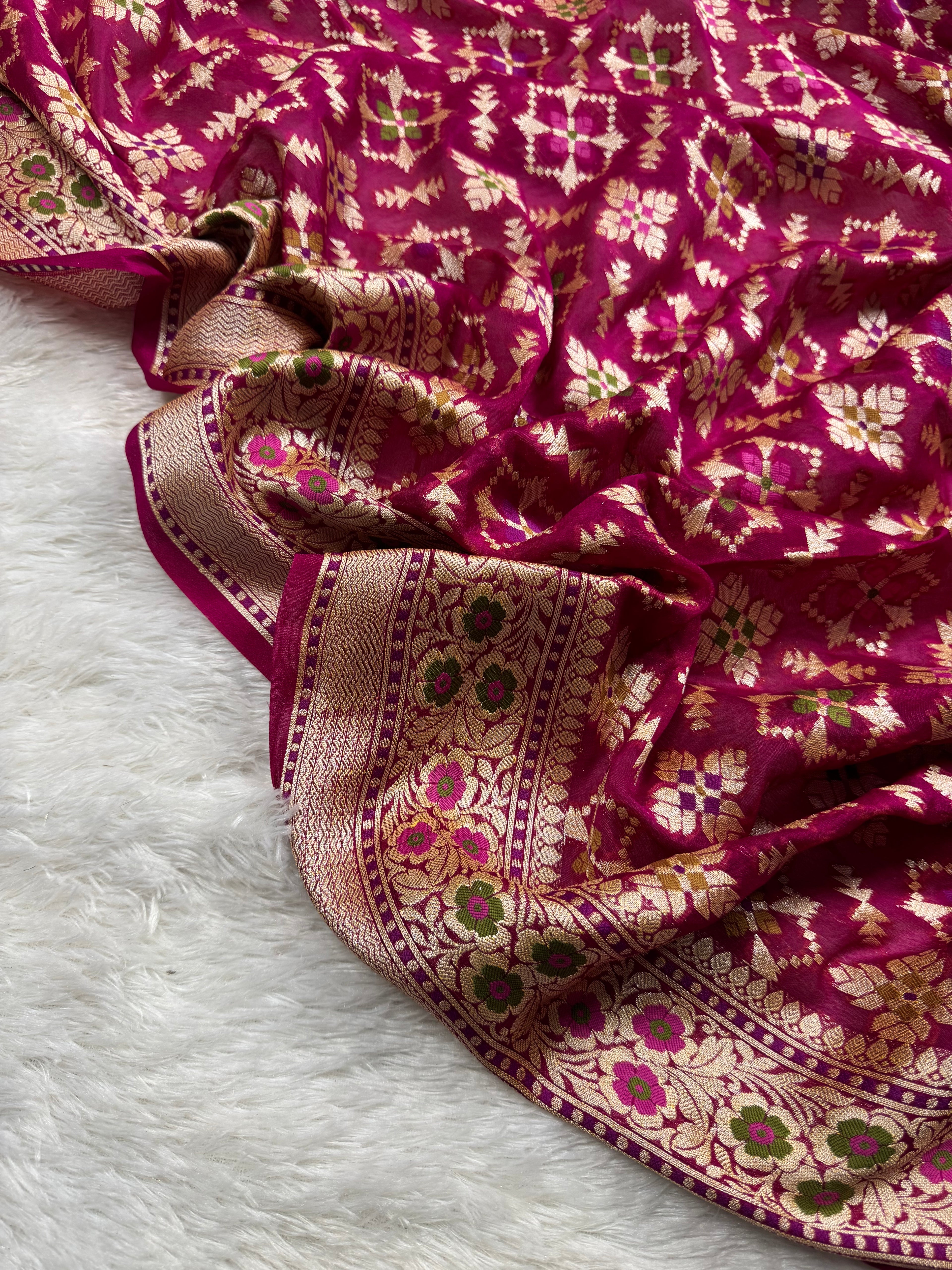 Rani Geometric Meenakari Pure Chiffon Silk Banarasi Saree