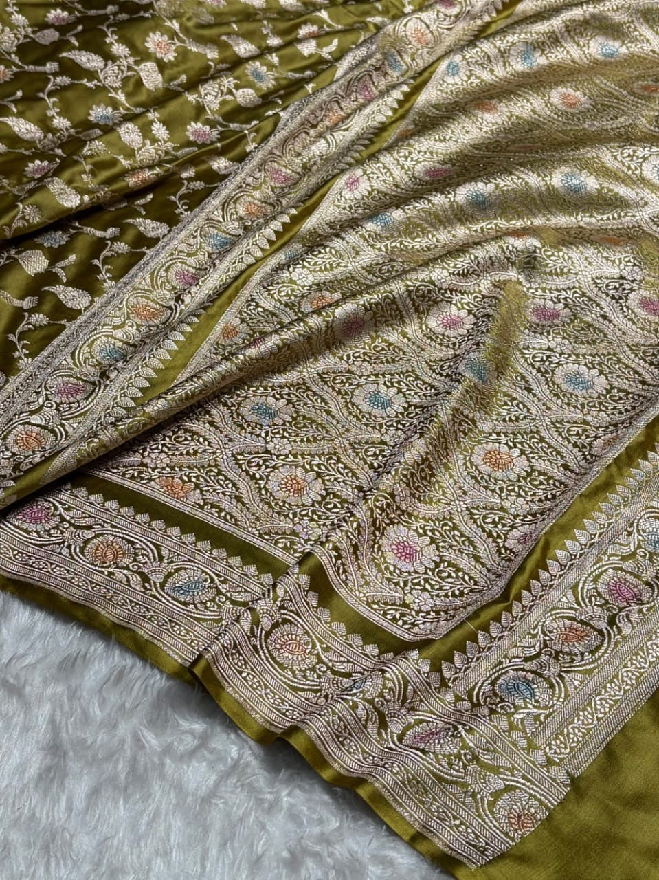 Mehndi Jall Meenakari Mashru Katan Silk Banarasi Saree