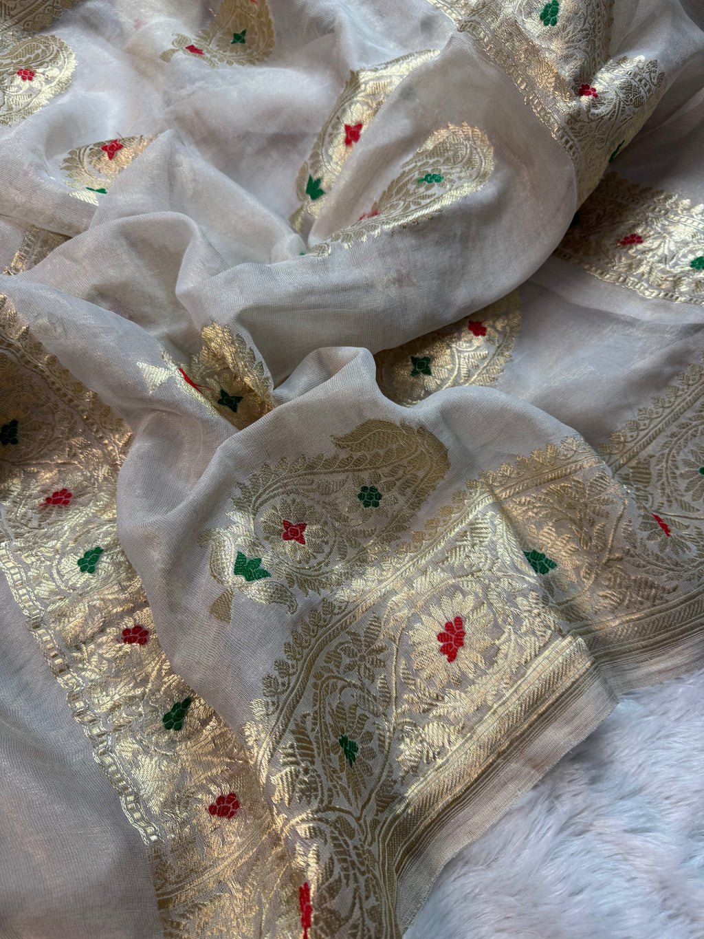 Natural Pure Khaddi Tissue Chiffon Water & Roopa Zari Meenakari Banarasi Saree