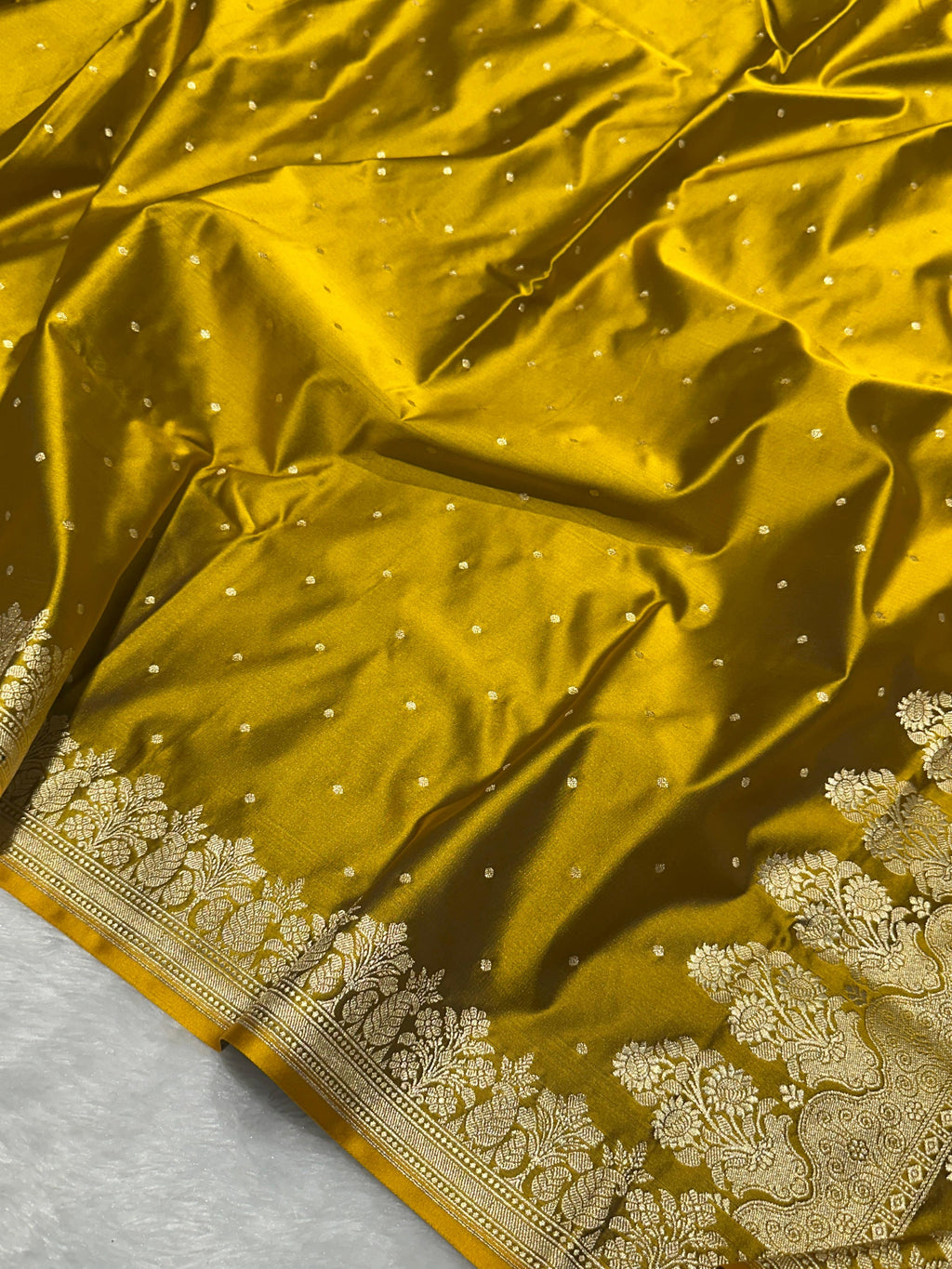 Mehendi Green Mashru Katan Silk Banarasi Saree