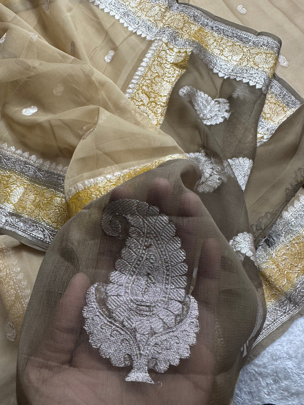 Pure khaddi Chiffon Silk Banarasi Border Booti 3d Saree