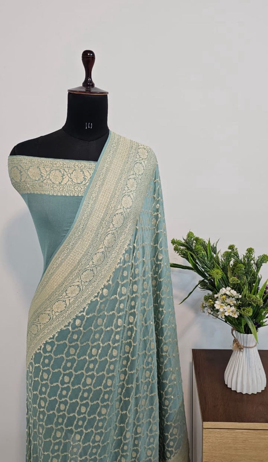 Grey Pure Khaddi Georgette Skirt Border Jaal Saree